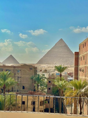 Luca pyramids inn